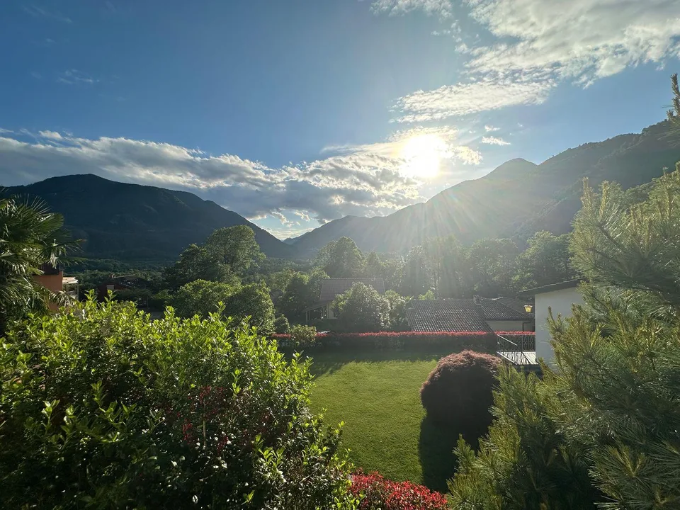 Villa con piscina panoramica, sauna e vista spettacolare sopra Loca...