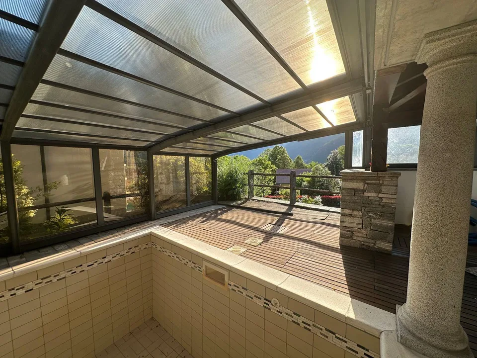 Villa mit Panorama-Pool, Sauna und spektakulärer Aussicht oberhalb Locarno – Foto 14 von 21