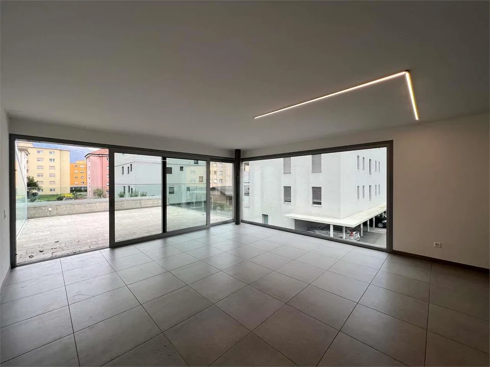 Rif. 2371 Bellinzona, moderno 3.5 locali con ampia terrazza