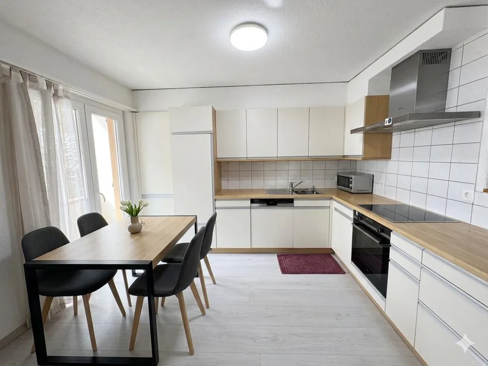 Appartement moderne de 4,5 pièces à Moutier - Calme et confort absolu