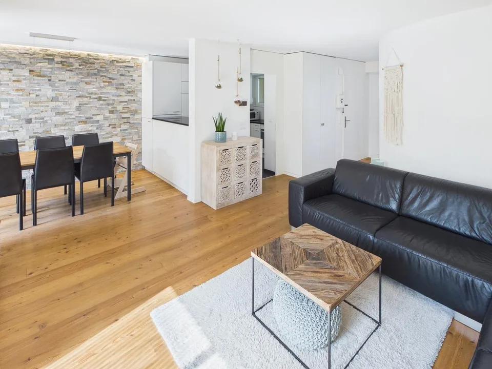 Casa a schiera rinnovata con stile di 6,5 locali