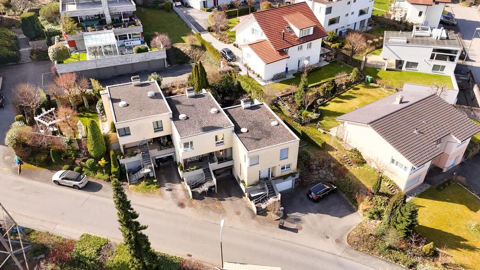 Stilvoll renoviertes 6.5 Zimmer-Reiheneinfamilienhaus