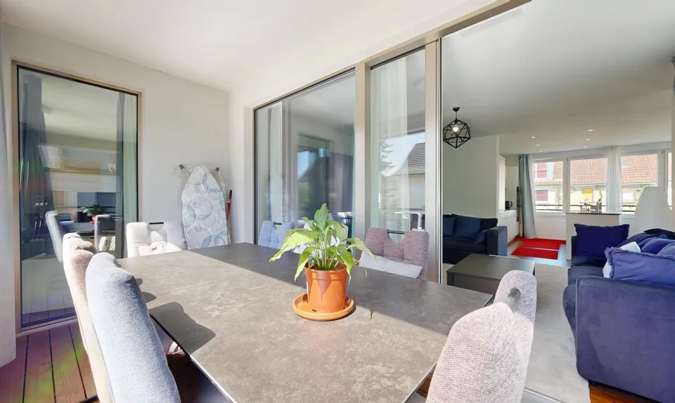 Appartamento 3.5 stanze come nuovo con balcone e ottimi servizi