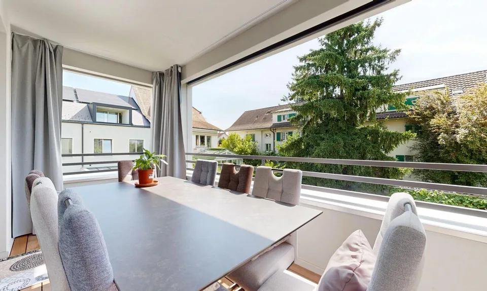 Appartamento 3.5 stanze come nuovo con balcone e ottimi servizi