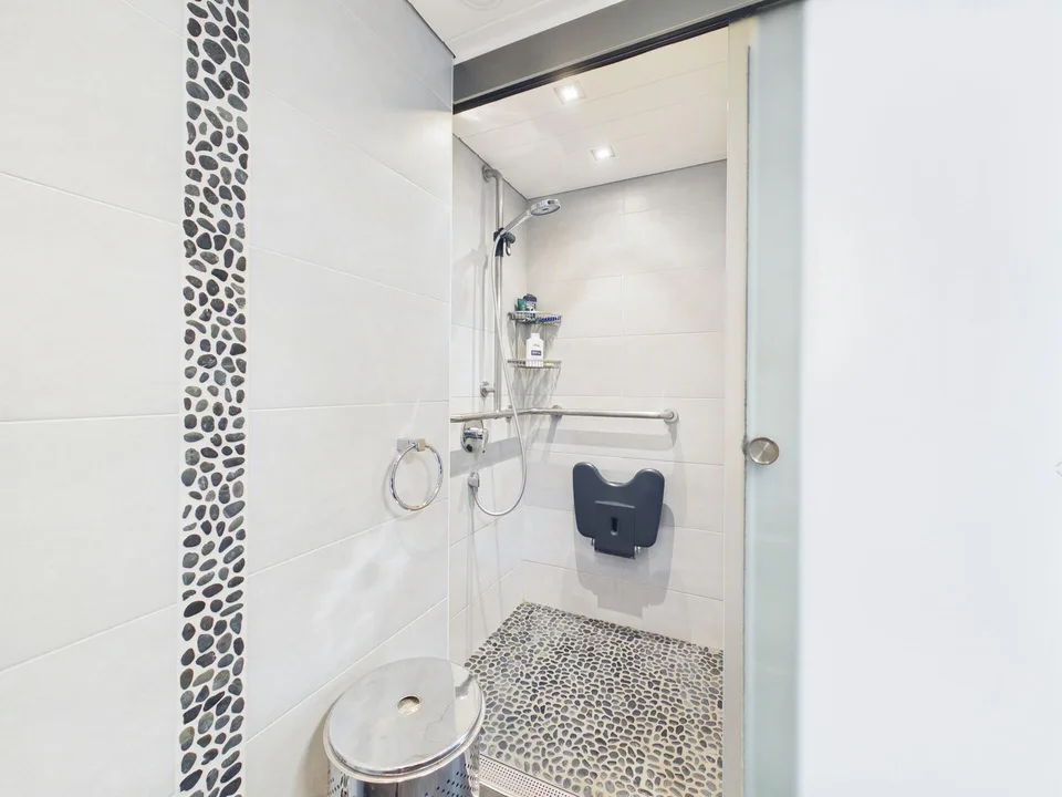Attraktive Duplexwohnung im legendären Rainpark – foto 9 di 13