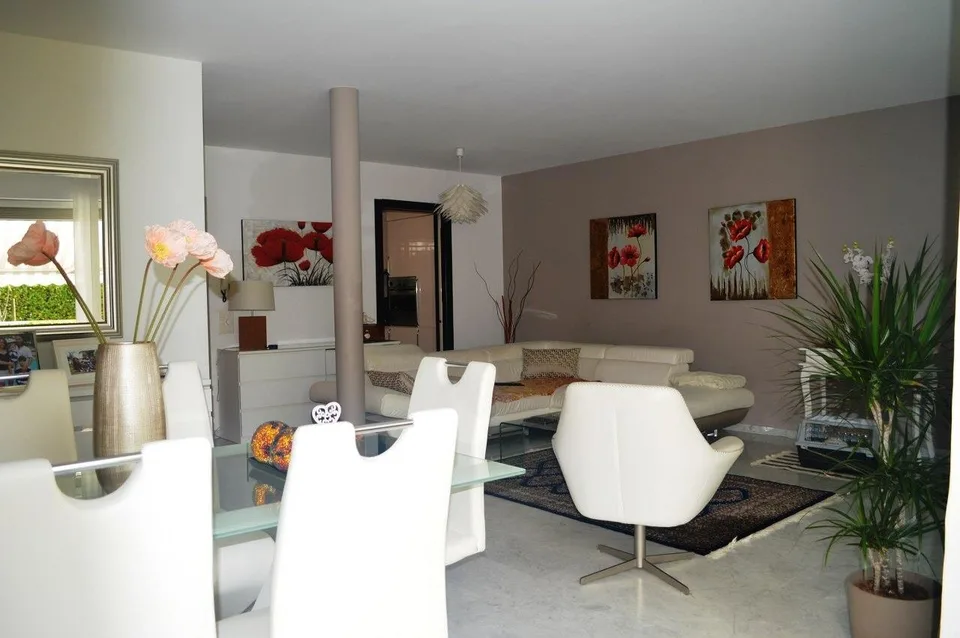 Wohnung 4.5 Zimmer Duplex mit Garten