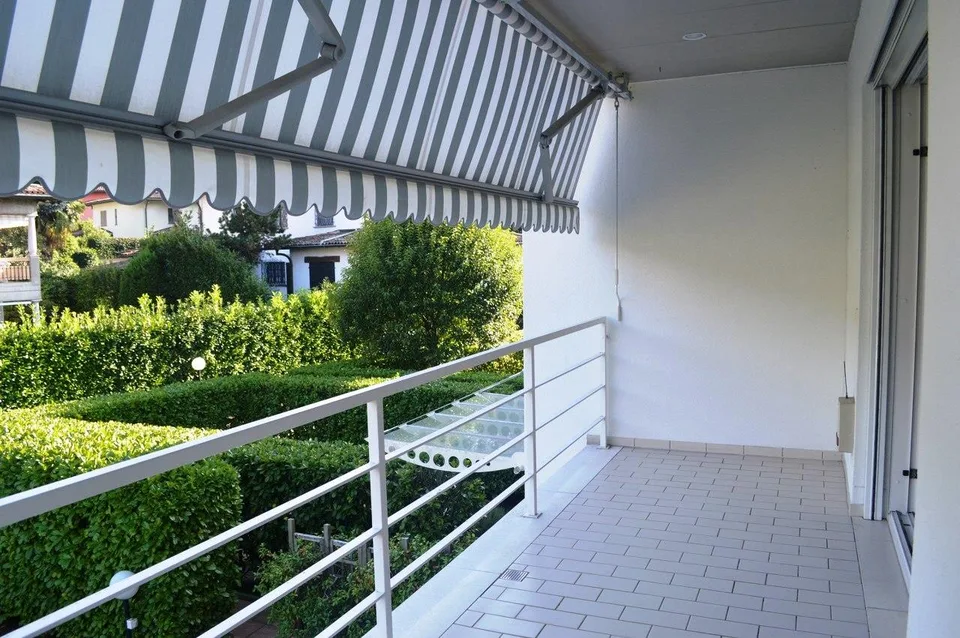 Wohnung 4.5 Zimmer Duplex mit Garten