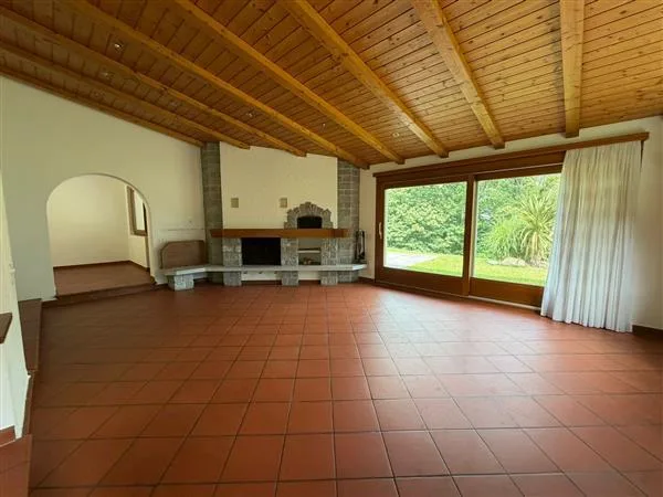 SEMIONE: Einfamilienhaus 9 Zimmer