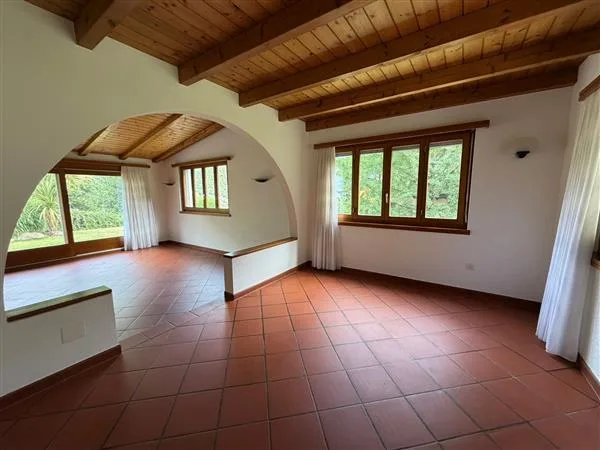 SEMIONE: Casa bifamiliare 9 locali – foto 7 di 15