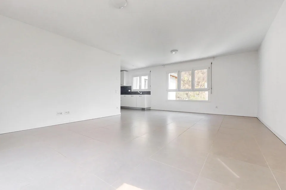Moderne im Grünen von Cresciano leben