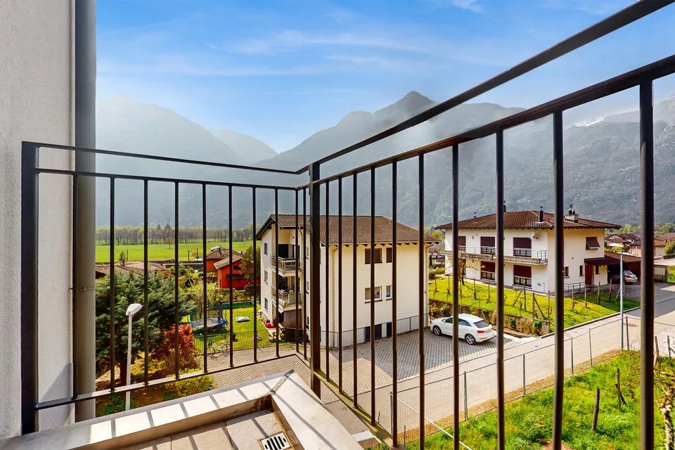 Moderne im Grünen von Cresciano leben