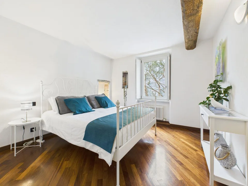 Charmante 2½-Zimmer-Wohnung mit traumhaftem Seeblick im Herzen von Morcote – Foto 9 von 19