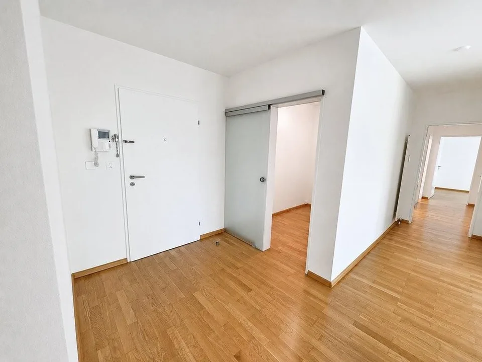 Appartement spacieux 2.5 pièces dans un immeuble de luxe