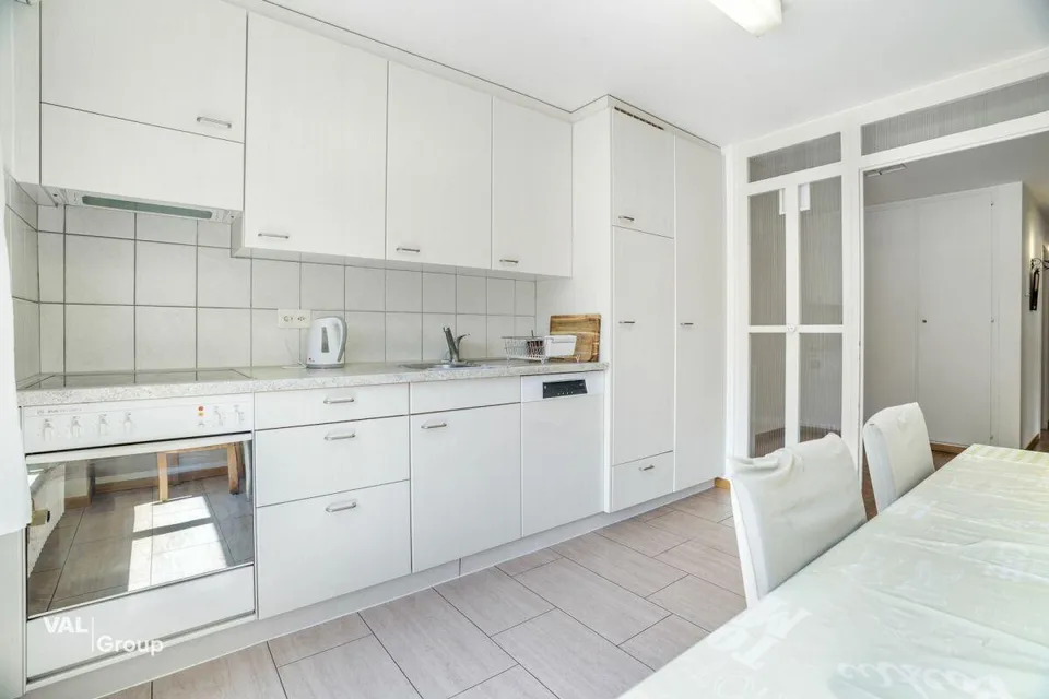 Bright 4.5-room apartment in a top location - only 2 minutes from Visp train station