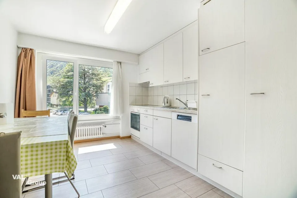 Bright 4.5-room apartment in a top location - only 2 minutes from Visp train station