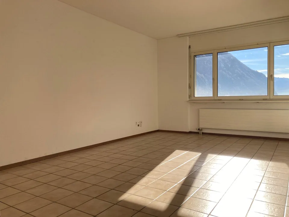Aussicht auf die Natur und helle Räume: Ihr neues Zuhause in Biasca