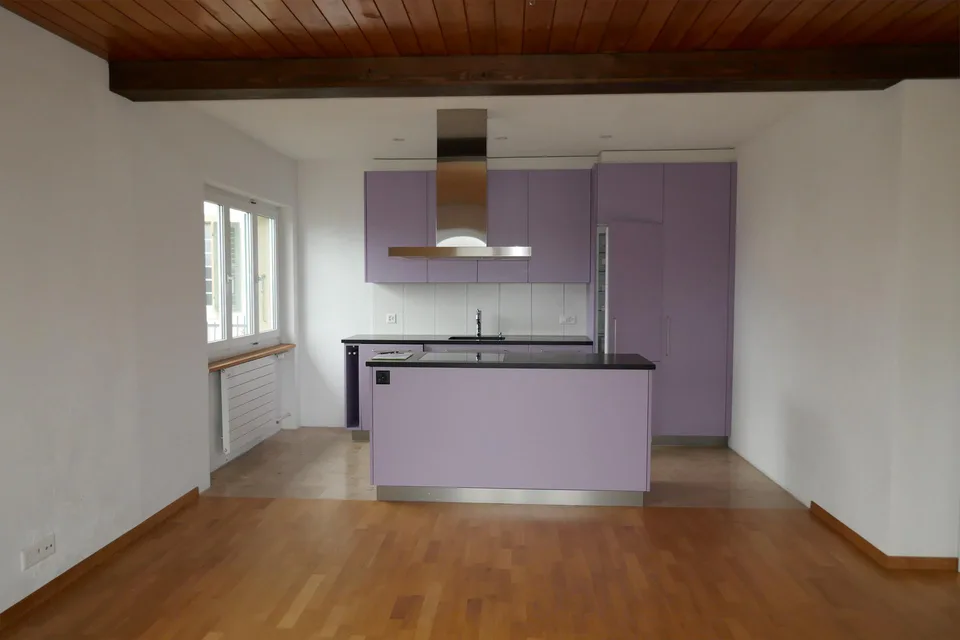 Incantevole appartamento maisonette di 4 locali con balcone e vista lago a Ligerz
