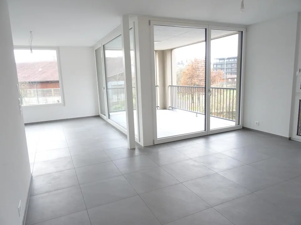 NEUBAU: GEMÜTLICHE WOHNUNG AN RUHIGER LAGE MIT BALKON