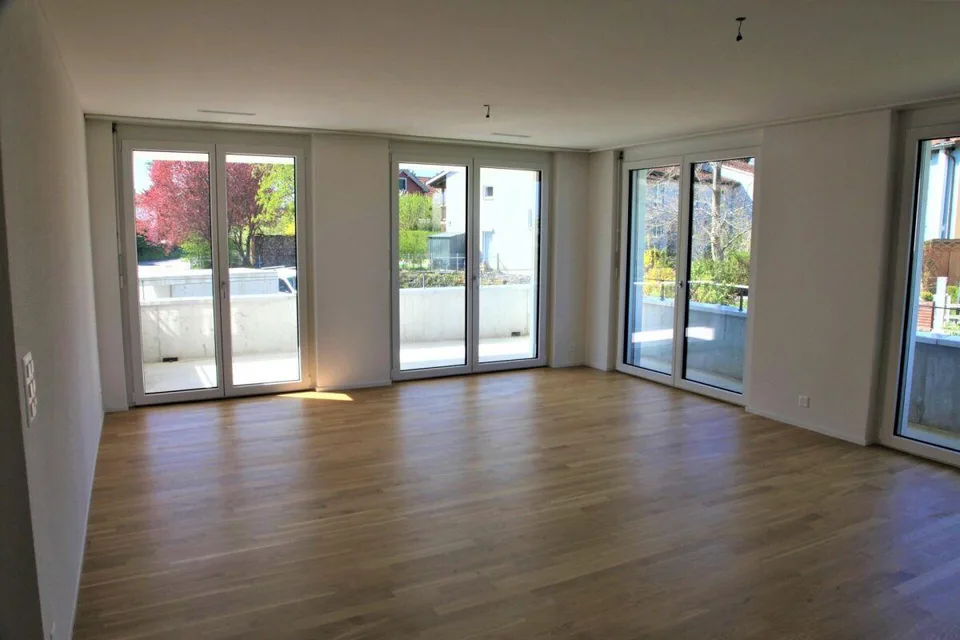 Moderne 3.5-Zimmerwohnung mit Balkon.