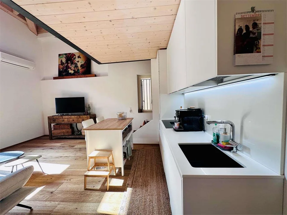 Riva S. Vitale ...zwei Schritte vom See entfernt, 3.5-Zimmer-Duplex-Mansarde zu verkaufen