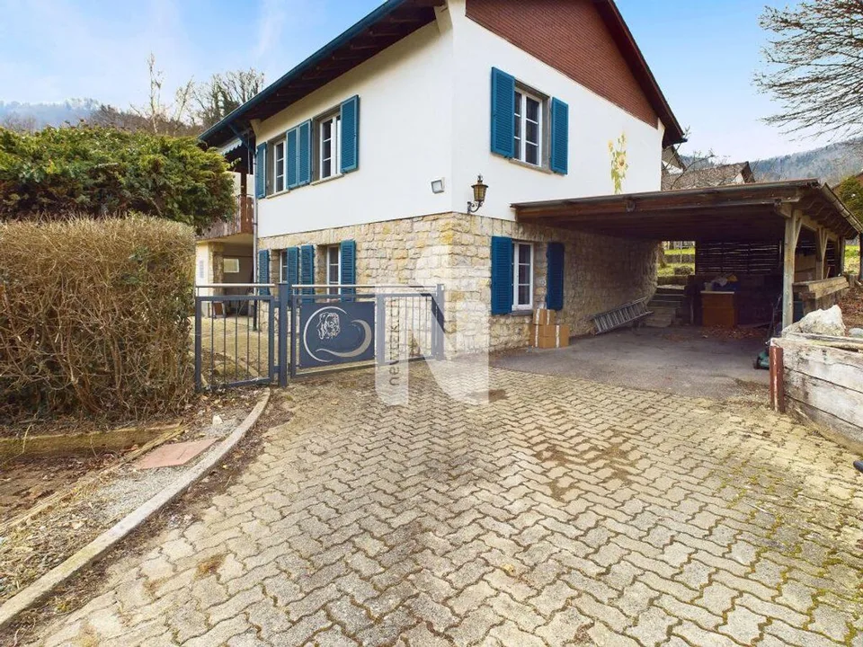 Reserviert: Sehr schönes Haus mit Balkon, Garten, Weitsicht und Aus...
