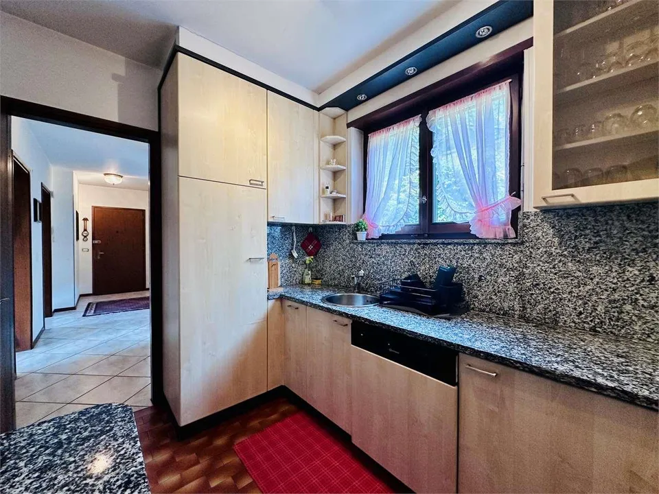 Lopagno - geräumiges 2.5-Zimmer-Wohnung mit Terrasse und Seeblick sowie Schwimmbad – Foto 7 von 13