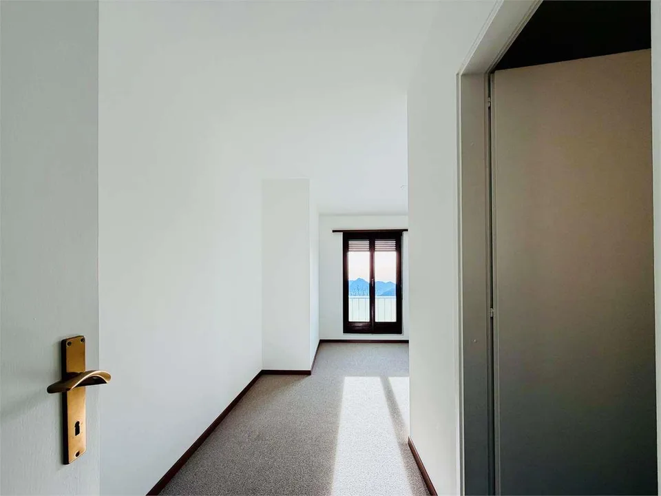 Lopagno - geräumiges 2.5-Zimmer-Wohnung mit Terrasse und Seeblick sowie Schwimmbad – Foto 10 von 13