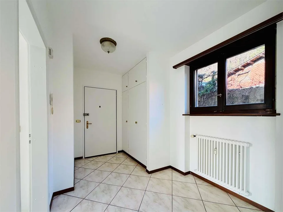 Lopagno - geräumiges 2.5-Zimmer-Wohnung mit Terrasse und Seeblick sowie Schwimmbad – Foto 8 von 13