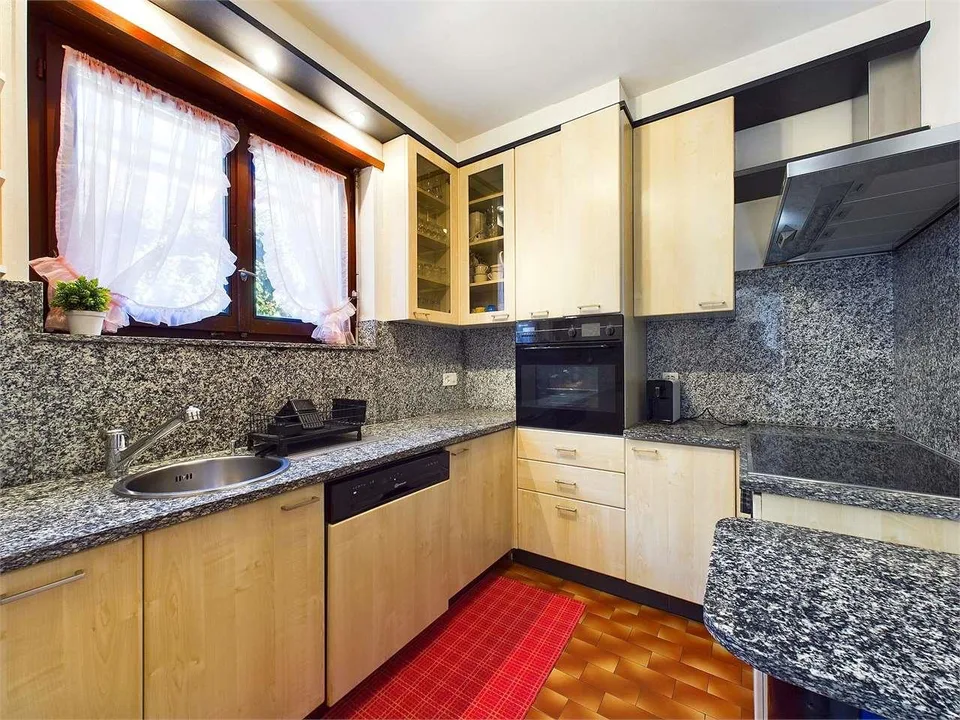 Lopagno - geräumiges 2.5-Zimmer-Wohnung mit Terrasse und Seeblick sowie Schwimmbad – Foto 6 von 13