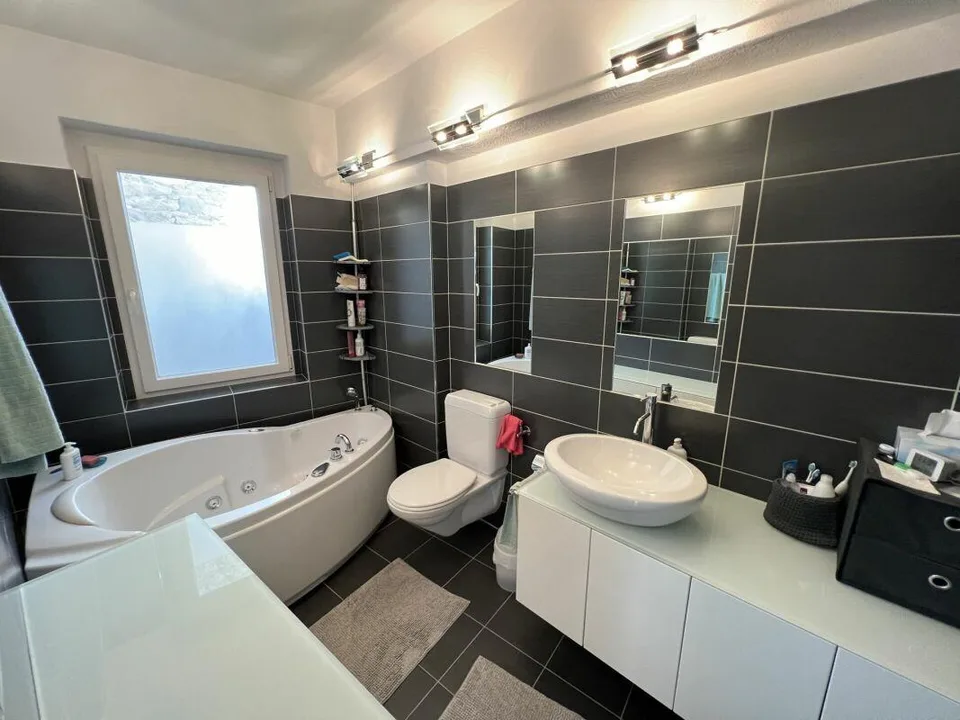 Schönes 5,5-Zimmer-Doppelhaus (3,5 + 3,5) – photo 19 sur 20