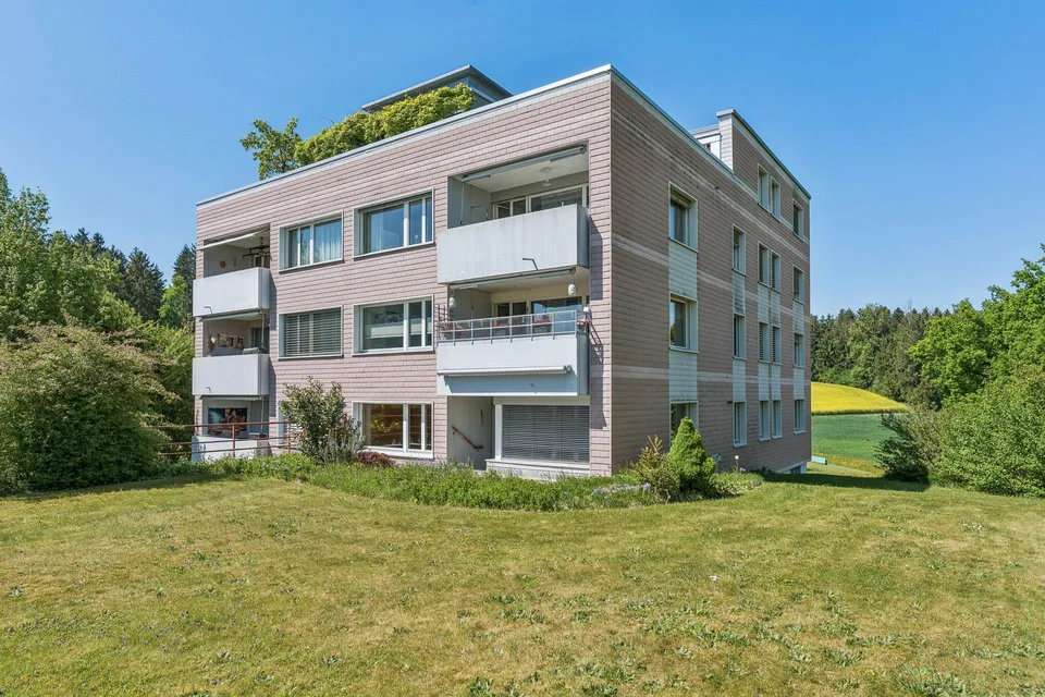 Grosszügige 5.5-Zimmer-Familienwohnung mit 32 m² Aussenbereich