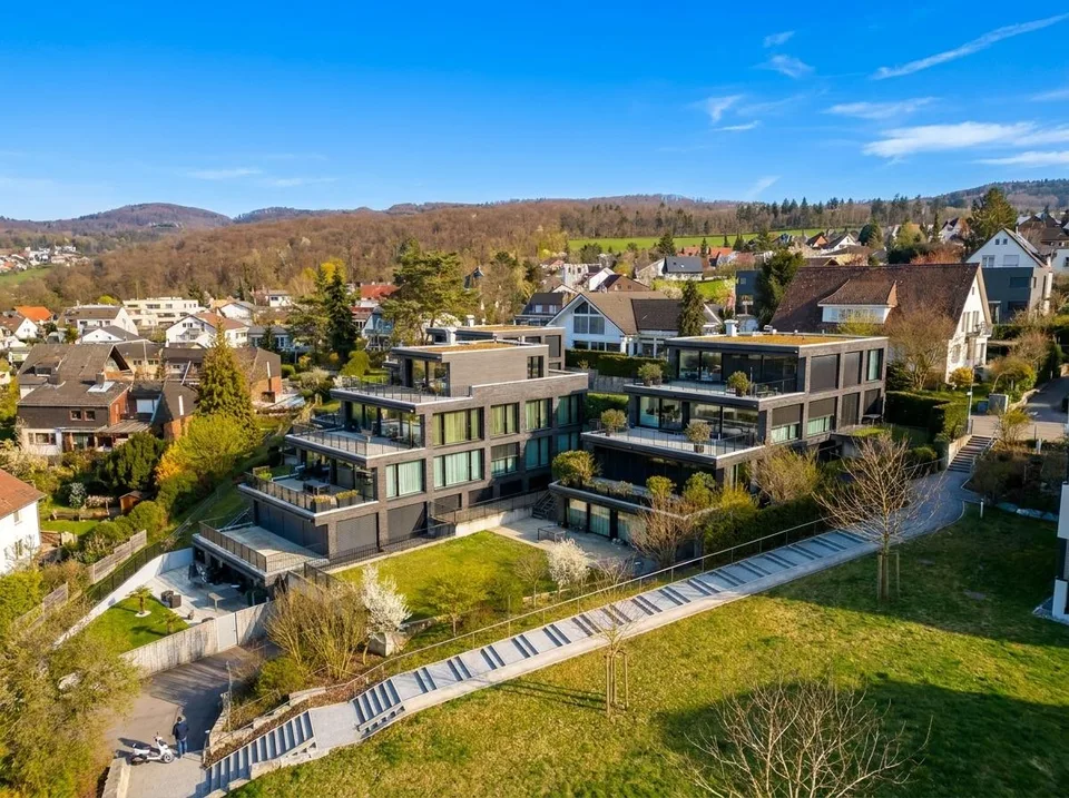 Luxuriöse 3.5-Zimmer Terrassenwohnung mit Minergie-Standard