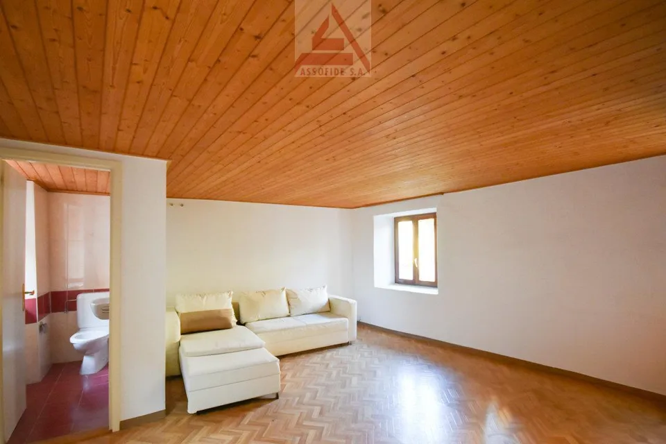 3.5-Zimmer-Tessiner-Haus / Casa ticinese di 3.5 locali
