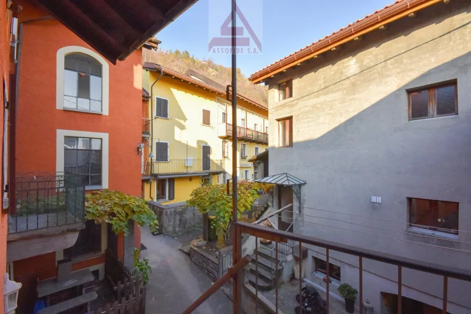 3.5-Zimmer-Tessiner-Haus / Casa ticinese di 3.5 locali