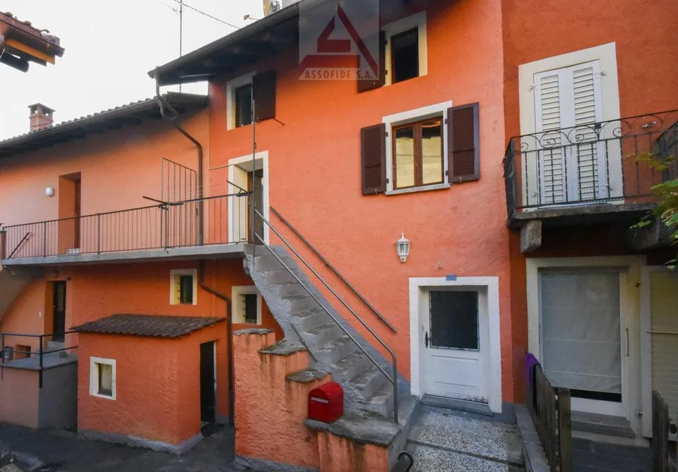 3.5-Zimmer-Tessiner-Haus / Casa ticinese di 3.5 locali