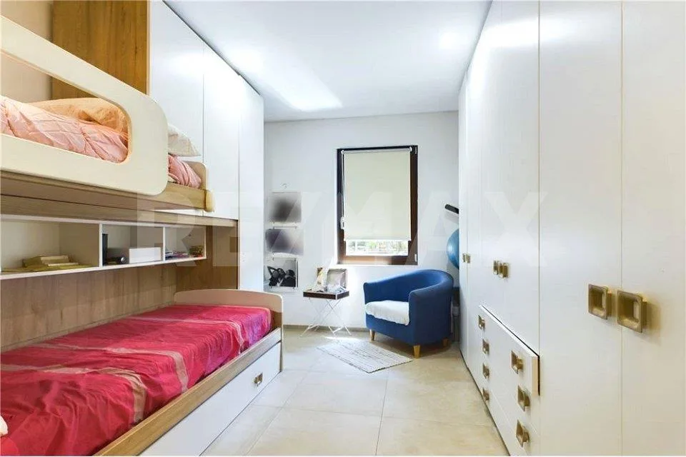 Geräumige 4-Zimmer-Wohnung in einer Residenz mit Innenhof und Garten