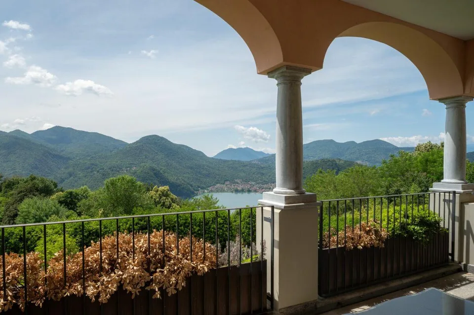 Luxusapartment im Resort Collina d'Oro