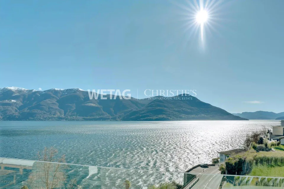 Bright & modern apartment with large terrace and panoramic view in Brissago for sale