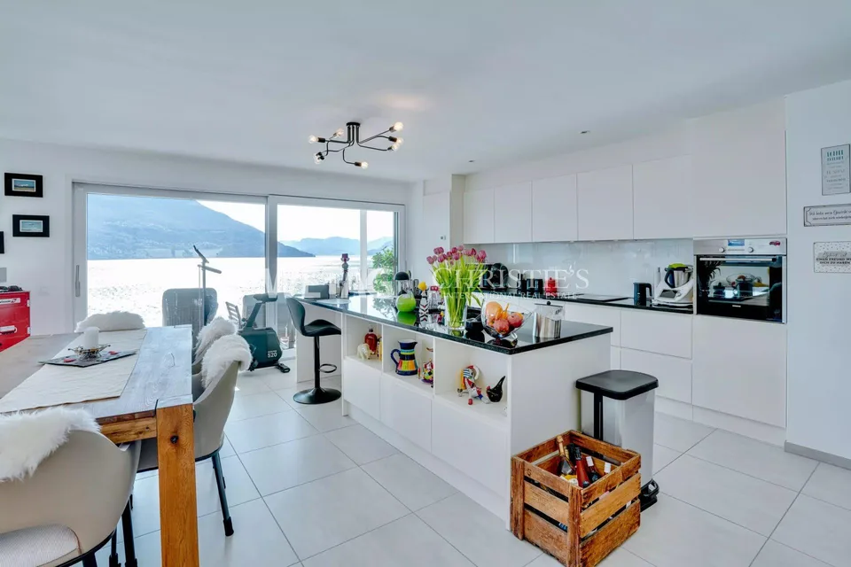 Appartamento luminoso & moderno con grande terrazza e vista panoramica a Brissago in vendita – foto 10 di 13