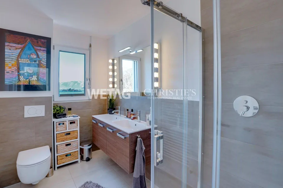 Appartamento luminoso & moderno con grande terrazza e vista panoramica a Brissago in vendita – foto 8 di 13