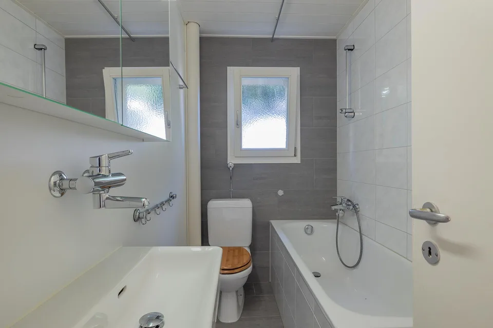 Casa con due appartamenti a Belp