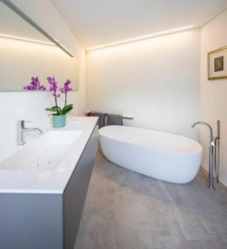 MAGLIASO · DUPLEX PENTHOUSE WITH SPACIOUS TERRACES · CONTEMPORARY ELEGANCE – photo 9 of 11