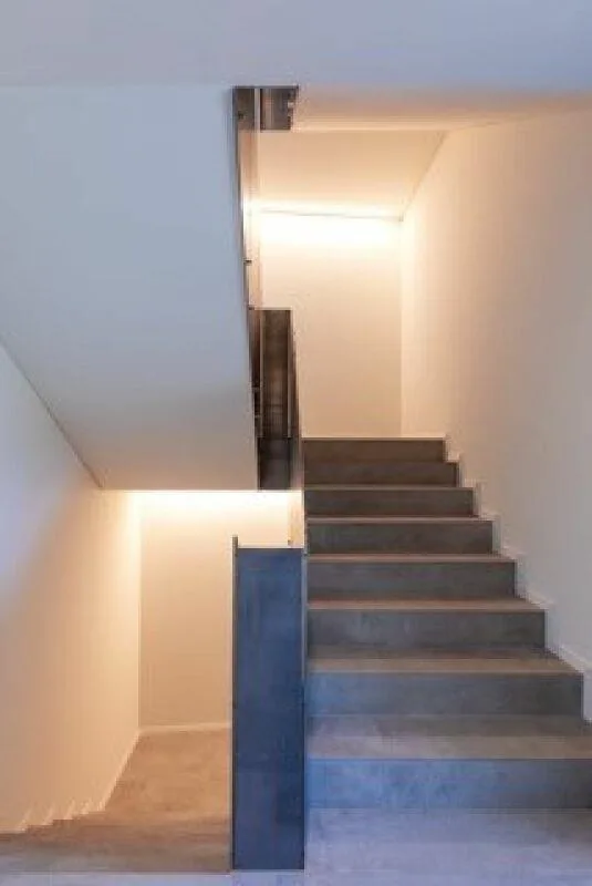 MAGLIASO · DUPLEX PENTHOUSE WITH SPACIOUS TERRACES · CONTEMPORARY ELEGANCE – photo 8 of 11
