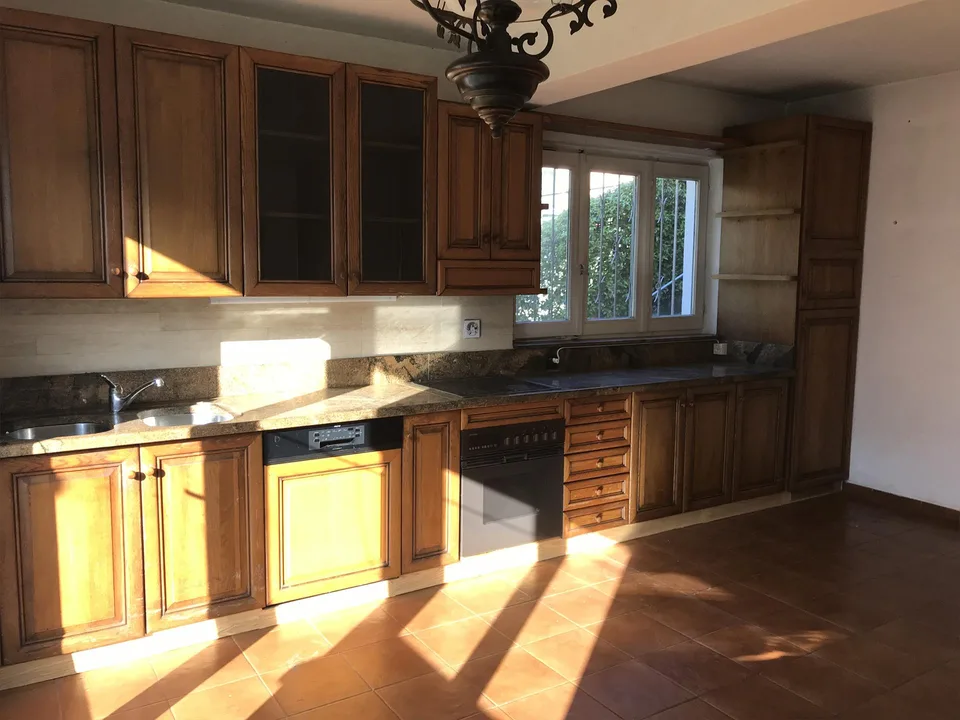 NOUVEAU PRIX - OCCASION UNIQUE - GRANDE MAISON UNIFAMILIALE - 5,5 PIÈCES AVEC JARDIN – photo 11 sur 13