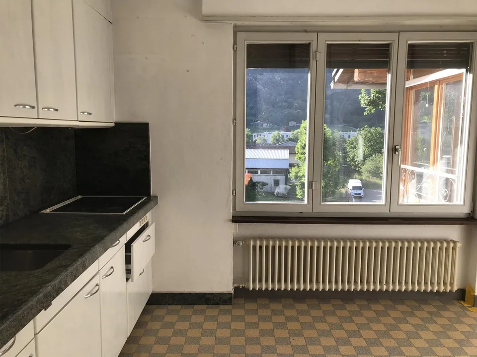 NEUER PREIS - EINZIGARTIGE GELEGENHEIT - GROSSES EINFAMILIENHAUS - 5,5 ZIMMER MIT GARTEN