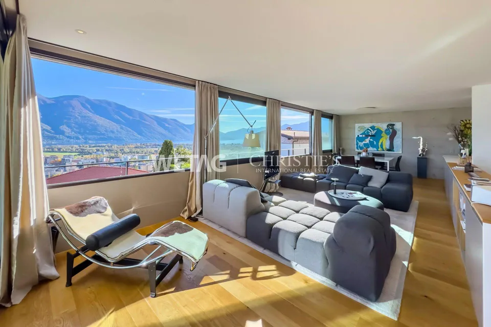 Moderne & helle Duplex-Wohnung mit Seeblick in Locarno-Monti zu ver...