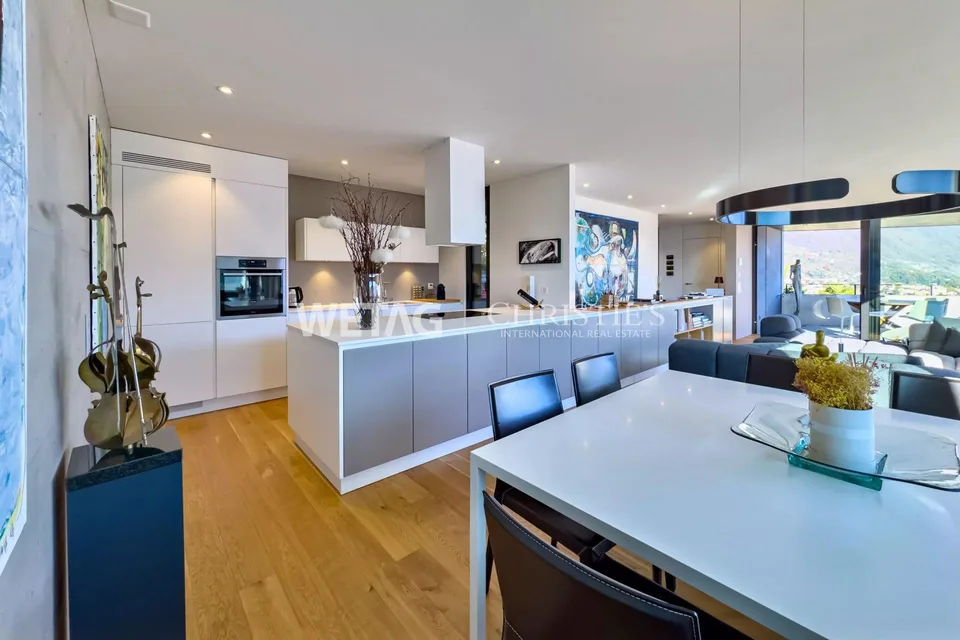 Moderne & helle Duplex-Wohnung mit Seeblick in Locarno-Monti zu ver...
