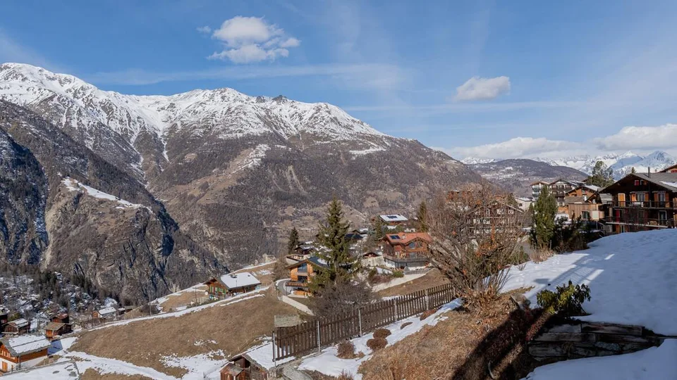 Appartamento di 3,5 locali in una posizione tranquilla nel paradiso familiare di Grächen – foto 8 di 9