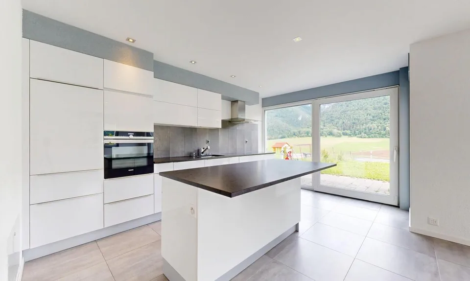 Family Home – 185 m² with Panoramic Mountain View