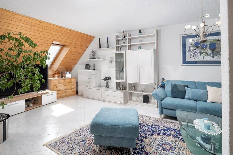 Bello appartamento mansardato con galleria